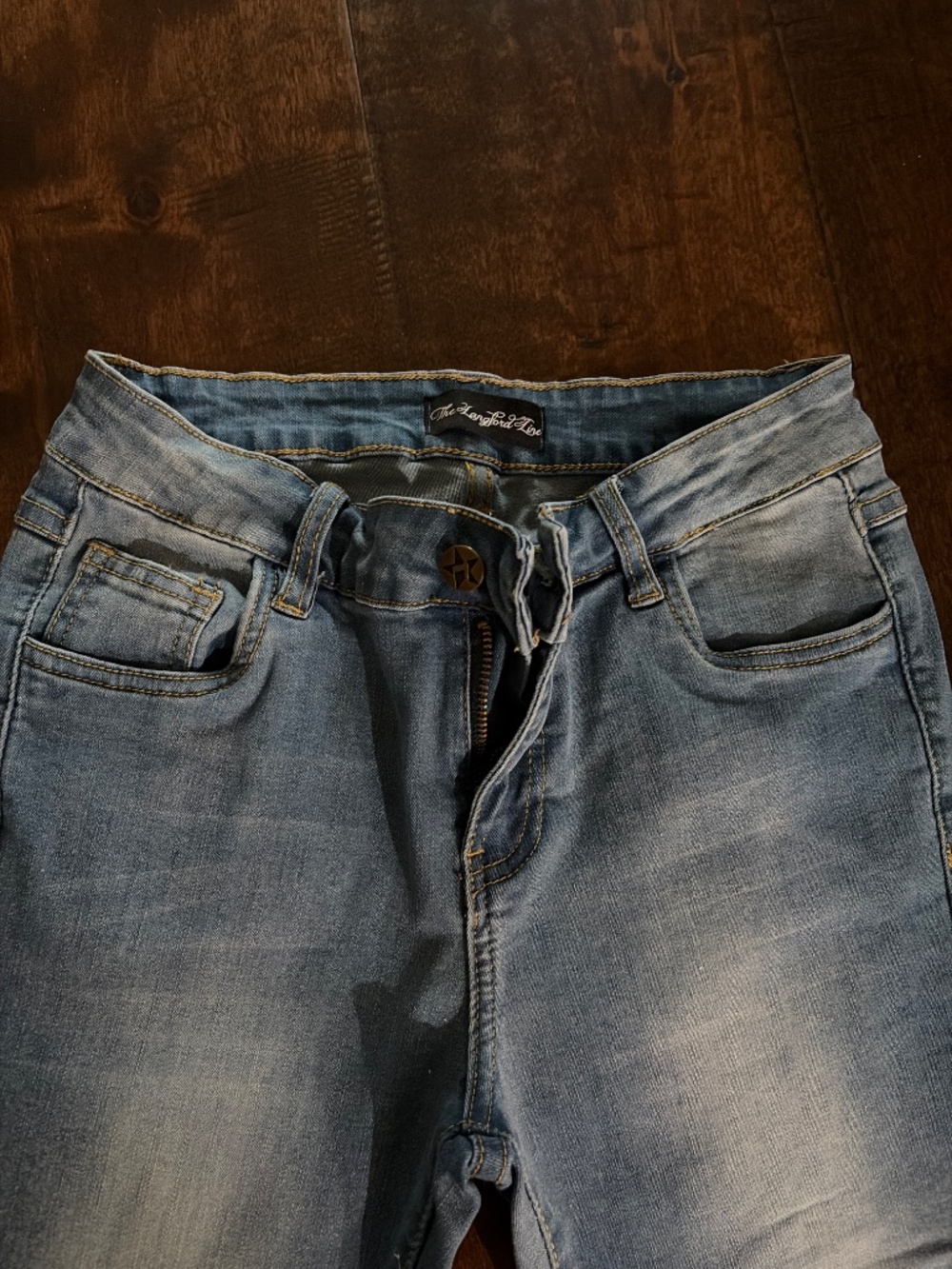 Jeans - Picture 2 of 10